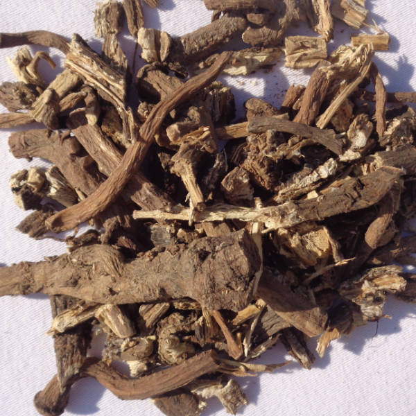 Dried dandelion and burdock root